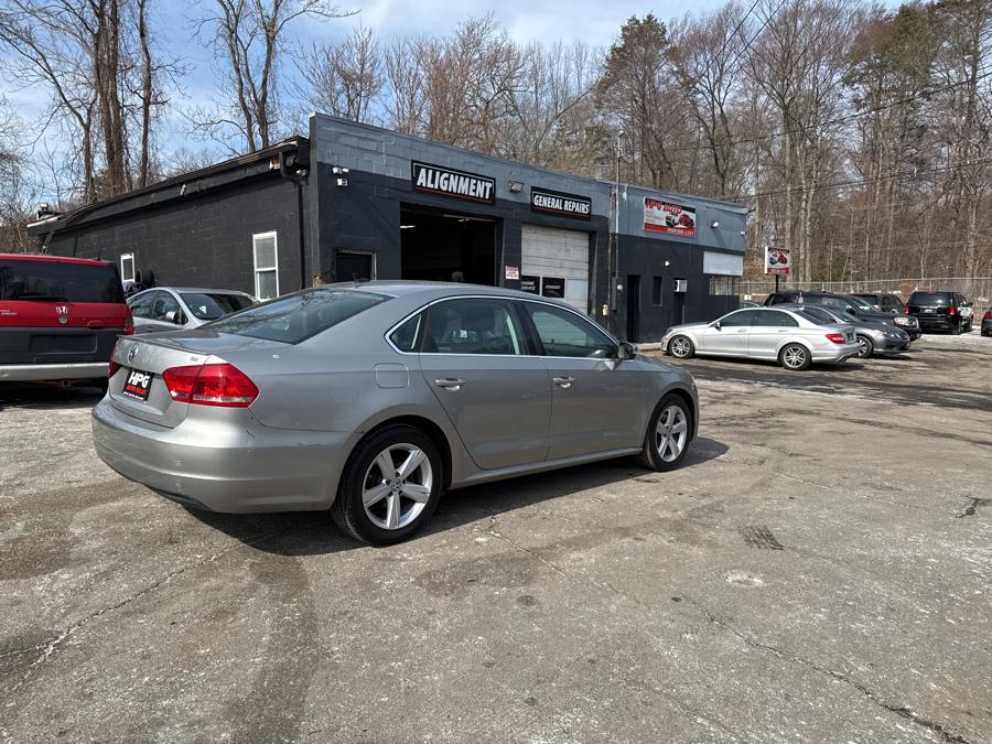 2013 Volkswagen Passat 4dr Sdn 2.5L Auto SE w/Sunroof PZEV, available for sale in Hartford, Connecticut | HPG Auto Sales LLC. Hartford, Connecticut 2013 Volkswagen Passat 4dr Sdn 2.5L Auto SE w/Sunroof PZEV, available for sale in Hartford, Connecticut | HPG Auto Sales LLC. Hartford, Connecticut