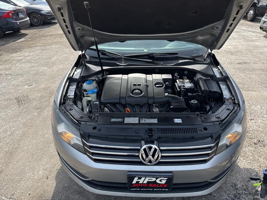 2013 Volkswagen Passat 4dr Sdn 2.5L Auto SE w/Sunroof PZEV, available for sale in Hartford, Connecticut | HPG Auto Sales LLC. Hartford, Connecticut 2013 Volkswagen Passat 4dr Sdn 2.5L Auto SE w/Sunroof PZEV, available for sale in Hartford, Connecticut | HPG Auto Sales LLC. Hartford, Connecticut