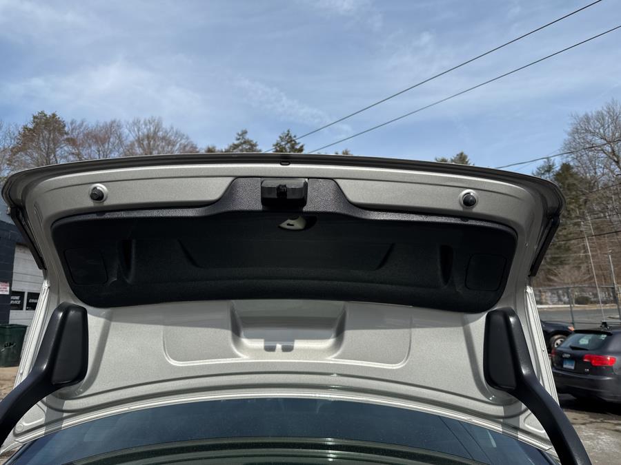 2013 Volkswagen Passat 4dr Sdn 2.5L Auto SE w/Sunroof PZEV, available for sale in Hartford, Connecticut | HPG Auto Sales LLC. Hartford, Connecticut 2013 Volkswagen Passat 4dr Sdn 2.5L Auto SE w/Sunroof PZEV, available for sale in Hartford, Connecticut | HPG Auto Sales LLC. Hartford, Connecticut