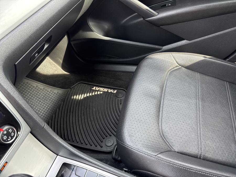 2013 Volkswagen Passat 4dr Sdn 2.5L Auto SE w/Sunroof PZEV, available for sale in Hartford, Connecticut | HPG Auto Sales LLC. Hartford, Connecticut 2013 Volkswagen Passat 4dr Sdn 2.5L Auto SE w/Sunroof PZEV, available for sale in Hartford, Connecticut | HPG Auto Sales LLC. Hartford, Connecticut