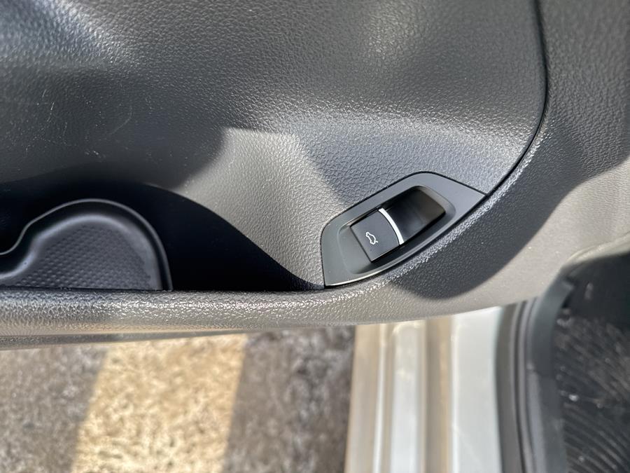 2013 Volkswagen Passat 4dr Sdn 2.5L Auto SE w/Sunroof PZEV, available for sale in Hartford, Connecticut | HPG Auto Sales LLC. Hartford, Connecticut 2013 Volkswagen Passat 4dr Sdn 2.5L Auto SE w/Sunroof PZEV, available for sale in Hartford, Connecticut | HPG Auto Sales LLC. Hartford, Connecticut