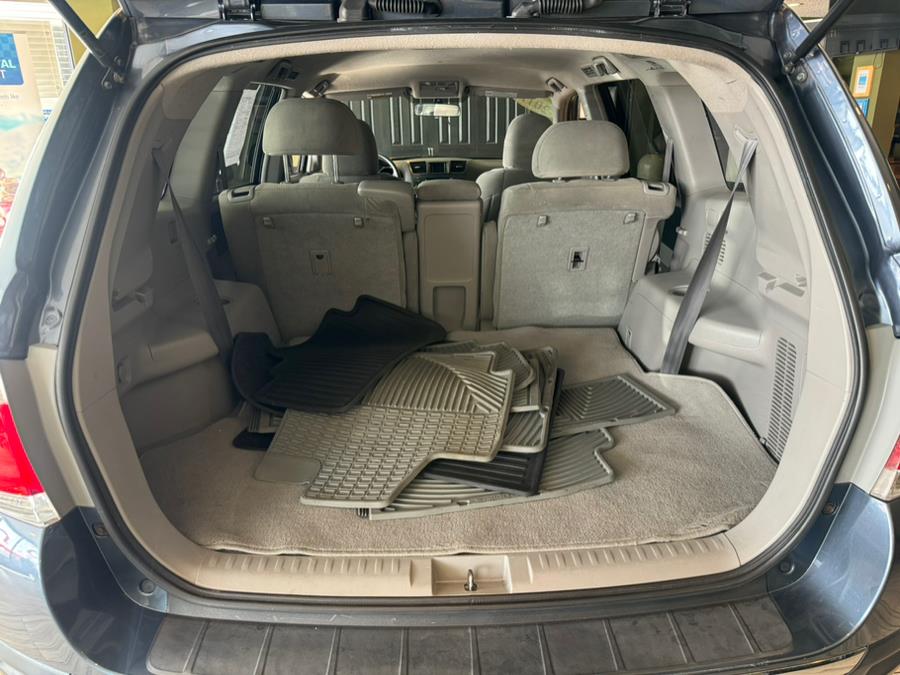 2011 Toyota Highlander 4WD 4dr V6 Base, available for sale in West Hartford, Connecticut | AutoMax. West Hartford, Connecticut 2011 Toyota Highlander 4WD 4dr V6 Base, available for sale in West Hartford, Connecticut | AutoMax. West Hartford, Connecticut