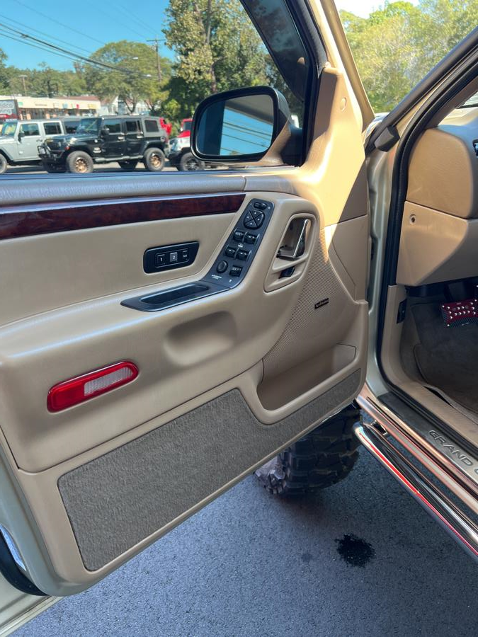 2000 Jeep Grand Cherokee 4dr Limited 4WD, available for sale in Branford, Connecticut | Al Mac Motors 2. Branford, Connecticut 2000 Jeep Grand Cherokee 4dr Limited 4WD, available for sale in Branford, Connecticut | Al Mac Motors 2. Branford, Connecticut