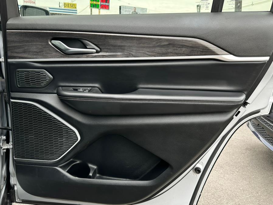 2021 Jeep Grand Cherokee L Limited 4x4, available for sale in Hillside, New Jersey | Champion Auto Hillside. Hillside, New Jersey 2021 Jeep Grand Cherokee L Limited 4x4, available for sale in Hillside, New Jersey | Champion Auto Hillside. Hillside, New Jersey