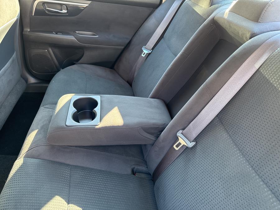 2014 Nissan Altima 4dr Sdn I4 2.5 S, available for sale in Hartford, Connecticut | HPG Auto Sales LLC. Hartford, Connecticut 2014 Nissan Altima 4dr Sdn I4 2.5 S, available for sale in Hartford, Connecticut | HPG Auto Sales LLC. Hartford, Connecticut