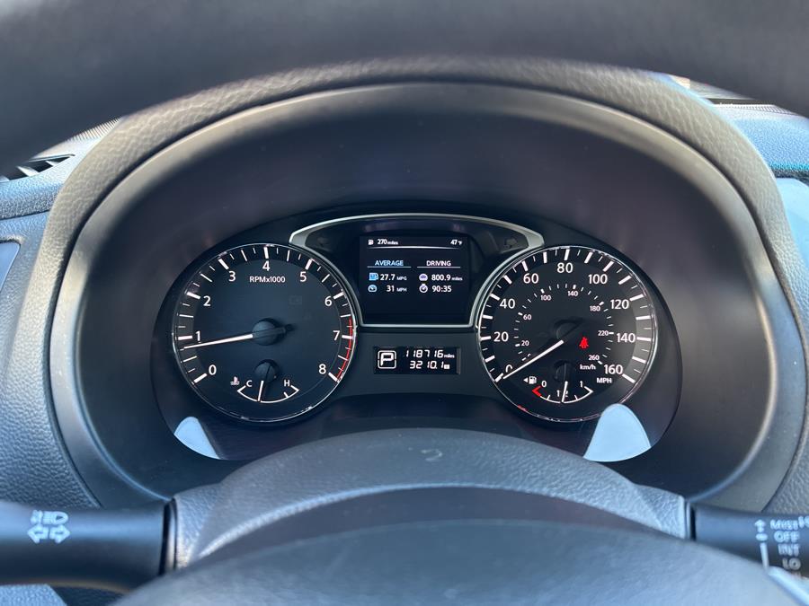 2014 Nissan Altima 4dr Sdn I4 2.5 S, available for sale in Hartford, Connecticut | HPG Auto Sales LLC. Hartford, Connecticut 2014 Nissan Altima 4dr Sdn I4 2.5 S, available for sale in Hartford, Connecticut | HPG Auto Sales LLC. Hartford, Connecticut