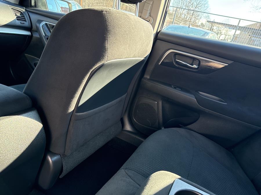 2014 Nissan Altima 4dr Sdn I4 2.5 S, available for sale in Hartford, Connecticut | HPG Auto Sales LLC. Hartford, Connecticut 2014 Nissan Altima 4dr Sdn I4 2.5 S, available for sale in Hartford, Connecticut | HPG Auto Sales LLC. Hartford, Connecticut