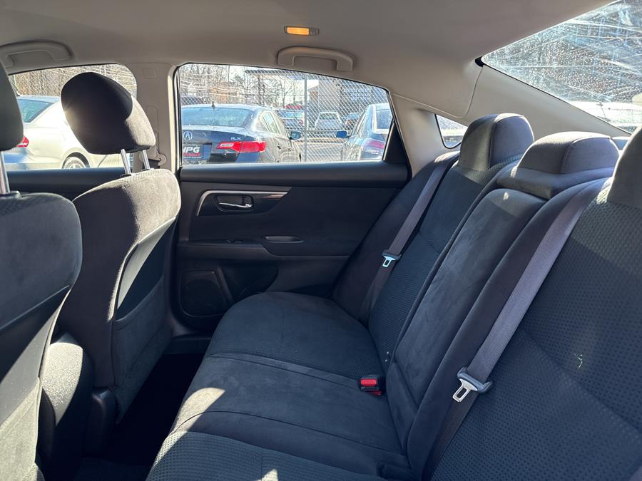 2014 Nissan Altima 4dr Sdn I4 2.5 S, available for sale in Hartford, Connecticut | HPG Auto Sales LLC. Hartford, Connecticut 2014 Nissan Altima 4dr Sdn I4 2.5 S, available for sale in Hartford, Connecticut | HPG Auto Sales LLC. Hartford, Connecticut