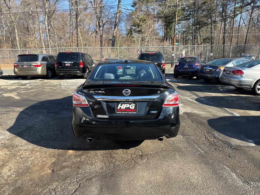 2014 Nissan Altima 4dr Sdn I4 2.5 S, available for sale in Hartford, Connecticut | HPG Auto Sales LLC. Hartford, Connecticut 2014 Nissan Altima 4dr Sdn I4 2.5 S, available for sale in Hartford, Connecticut | HPG Auto Sales LLC. Hartford, Connecticut