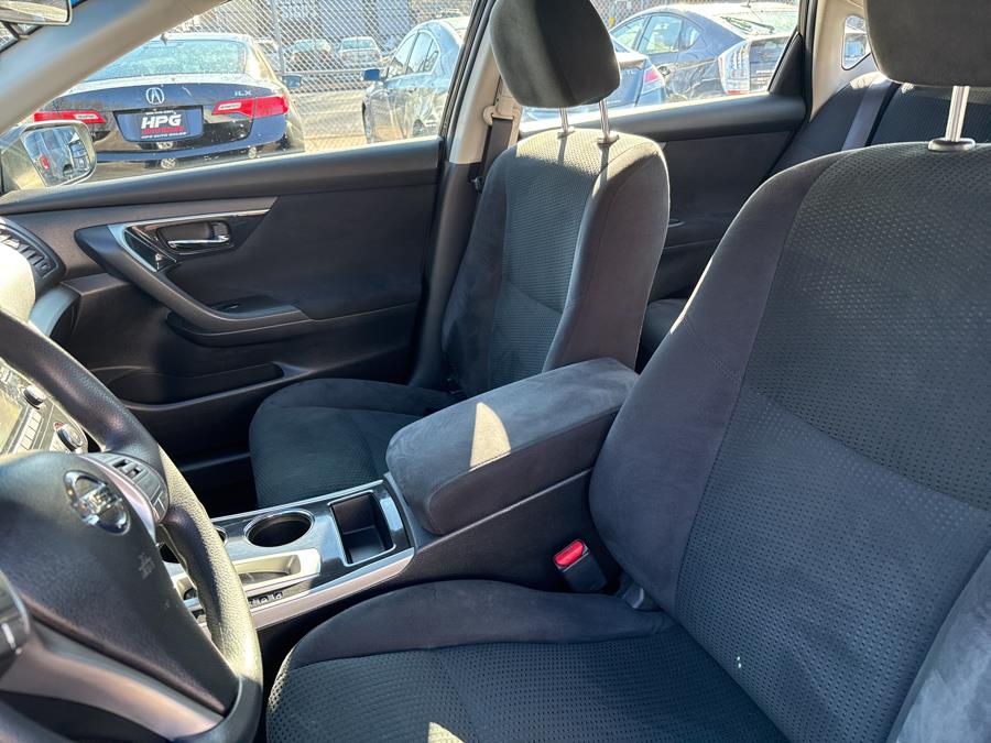 2014 Nissan Altima 4dr Sdn I4 2.5 S, available for sale in Hartford, Connecticut | HPG Auto Sales LLC. Hartford, Connecticut 2014 Nissan Altima 4dr Sdn I4 2.5 S, available for sale in Hartford, Connecticut | HPG Auto Sales LLC. Hartford, Connecticut