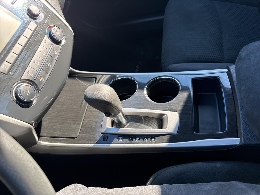 2014 Nissan Altima 4dr Sdn I4 2.5 S, available for sale in Hartford, Connecticut | HPG Auto Sales LLC. Hartford, Connecticut 2014 Nissan Altima 4dr Sdn I4 2.5 S, available for sale in Hartford, Connecticut | HPG Auto Sales LLC. Hartford, Connecticut