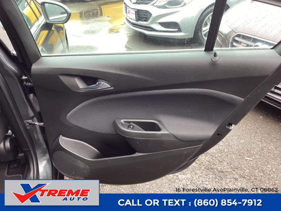 2017 Chevrolet Cruze 4dr HB 1.4L LT w/1SD, available for sale in Plainville, Connecticut | Xtreme Auto. Plainville, Connecticut 2017 Chevrolet Cruze 4dr HB 1.4L LT w/1SD, available for sale in Plainville, Connecticut | Xtreme Auto. Plainville, Connecticut