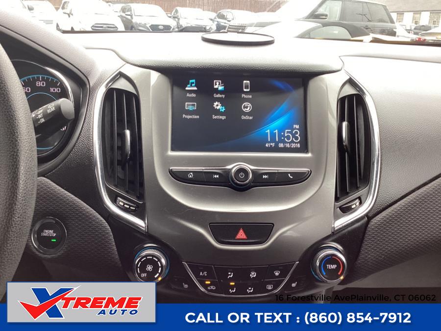 2017 Chevrolet Cruze 4dr HB 1.4L LT w/1SD, available for sale in Plainville, Connecticut | Xtreme Auto. Plainville, Connecticut 2017 Chevrolet Cruze 4dr HB 1.4L LT w/1SD, available for sale in Plainville, Connecticut | Xtreme Auto. Plainville, Connecticut