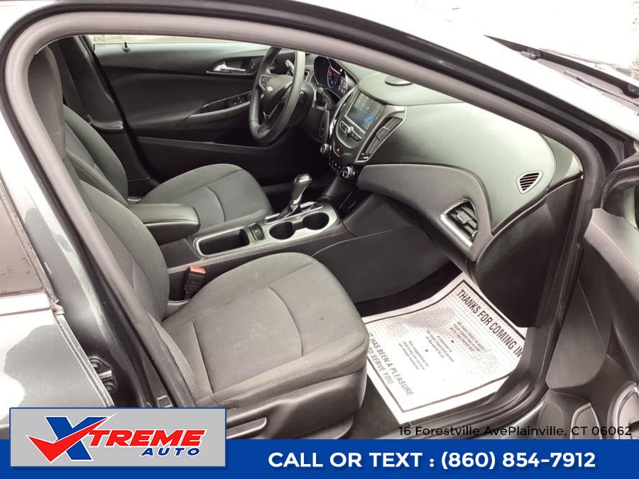 2017 Chevrolet Cruze 4dr HB 1.4L LT w/1SD, available for sale in Plainville, Connecticut | Xtreme Auto. Plainville, Connecticut 2017 Chevrolet Cruze 4dr HB 1.4L LT w/1SD, available for sale in Plainville, Connecticut | Xtreme Auto. Plainville, Connecticut