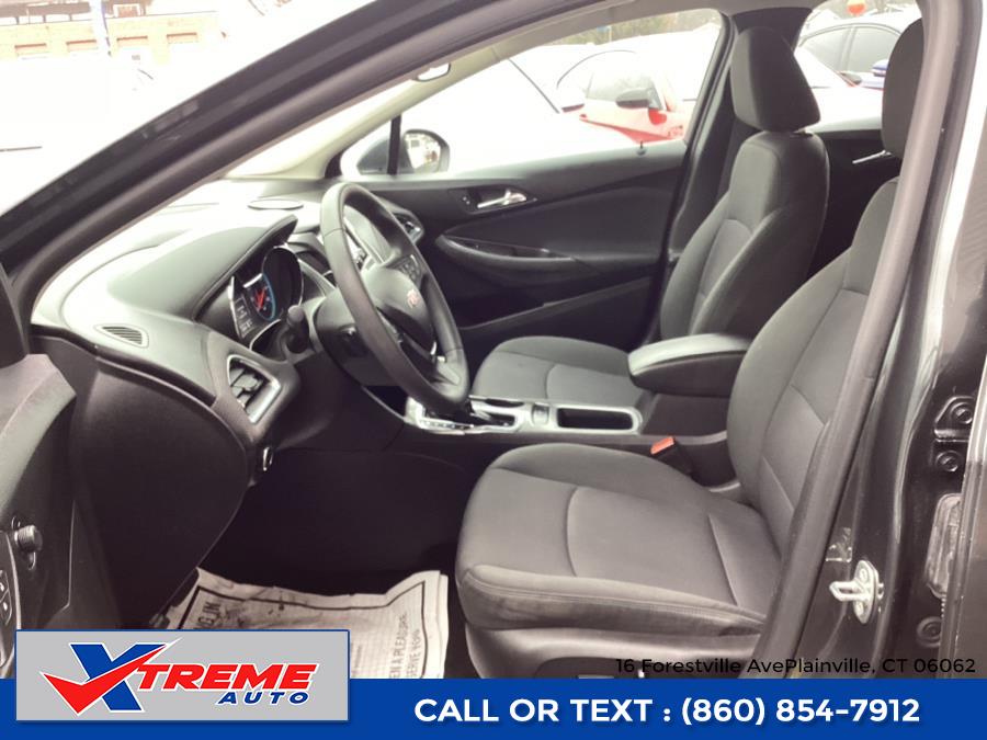 2017 Chevrolet Cruze 4dr HB 1.4L LT w/1SD, available for sale in Plainville, Connecticut | Xtreme Auto. Plainville, Connecticut 2017 Chevrolet Cruze 4dr HB 1.4L LT w/1SD, available for sale in Plainville, Connecticut | Xtreme Auto. Plainville, Connecticut
