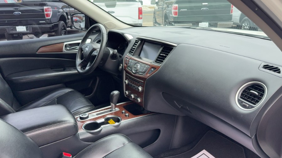 2017 Nissan Pathfinder AWD Platinum, available for sale in Waterbury, Connecticut | West End Automotive Center. Waterbury, Connecticut 2017 Nissan Pathfinder AWD Platinum, available for sale in Waterbury, Connecticut | West End Automotive Center. Waterbury, Connecticut