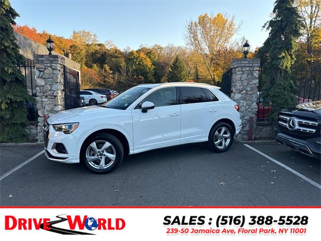 Used 2021 Audi Q3 in Woodbury, New York | Drive World. Woodbury, New York