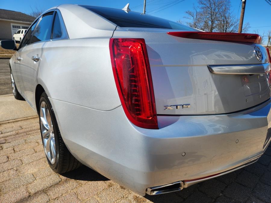 2013 Cadillac XTS 4dr Sdn Luxury FWD, available for sale in West Babylon, New York | SGM Auto Sales. West Babylon, New York 2013 Cadillac XTS 4dr Sdn Luxury FWD, available for sale in West Babylon, New York | SGM Auto Sales. West Babylon, New York