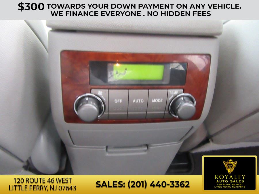 2013 Toyota Highlander 4WD 4dr V6 Limited (Natl), available for sale in Little Ferry, New Jersey | Royalty Auto Sales. Little Ferry, New Jersey 2013 Toyota Highlander 4WD 4dr V6 Limited (Natl), available for sale in Little Ferry, New Jersey | Royalty Auto Sales. Little Ferry, New Jersey