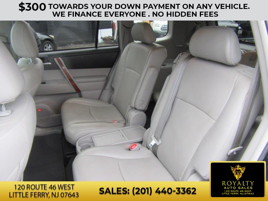 2013 Toyota Highlander 4WD 4dr V6 Limited (Natl), available for sale in Little Ferry, New Jersey | Royalty Auto Sales. Little Ferry, New Jersey 2013 Toyota Highlander 4WD 4dr V6 Limited (Natl), available for sale in Little Ferry, New Jersey | Royalty Auto Sales. Little Ferry, New Jersey