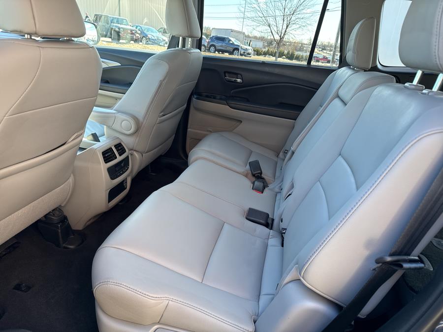 2020 Honda Pilot EXL, available for sale in NEW BRITAIN, Connecticut | Prestige Auto Superstore. NEW BRITAIN, Connecticut 2020 Honda Pilot EXL, available for sale in NEW BRITAIN, Connecticut | Prestige Auto Superstore. NEW BRITAIN, Connecticut