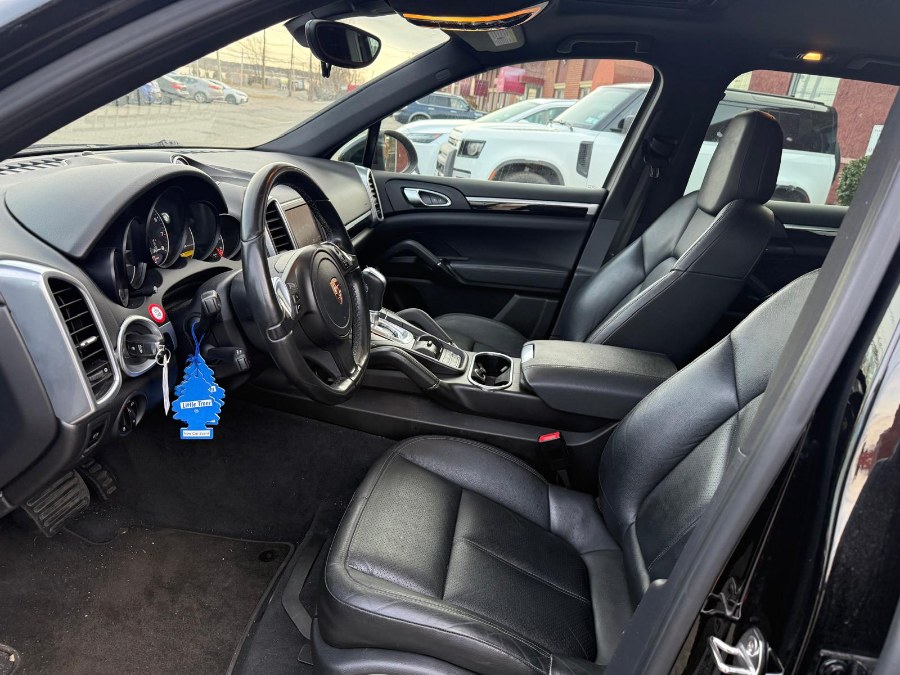 2013 Porsche Cayenne AWD 4dr Tiptronic, available for sale in Hicksville, New York | REGAL AUTOHAUS. Hicksville, New York 2013 Porsche Cayenne AWD 4dr Tiptronic, available for sale in Hicksville, New York | REGAL AUTOHAUS. Hicksville, New York