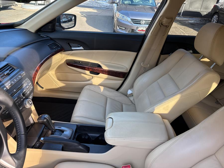 2010 Honda Accord Crosstour 4WD 5dr EX-L, available for sale in Hartford, Connecticut | HPG Auto Sales LLC. Hartford, Connecticut 2010 Honda Accord Crosstour 4WD 5dr EX-L, available for sale in Hartford, Connecticut | HPG Auto Sales LLC. Hartford, Connecticut