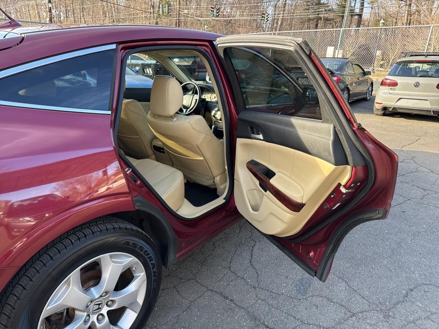 2010 Honda Accord Crosstour 4WD 5dr EX-L, available for sale in Hartford, Connecticut | HPG Auto Sales LLC. Hartford, Connecticut 2010 Honda Accord Crosstour 4WD 5dr EX-L, available for sale in Hartford, Connecticut | HPG Auto Sales LLC. Hartford, Connecticut