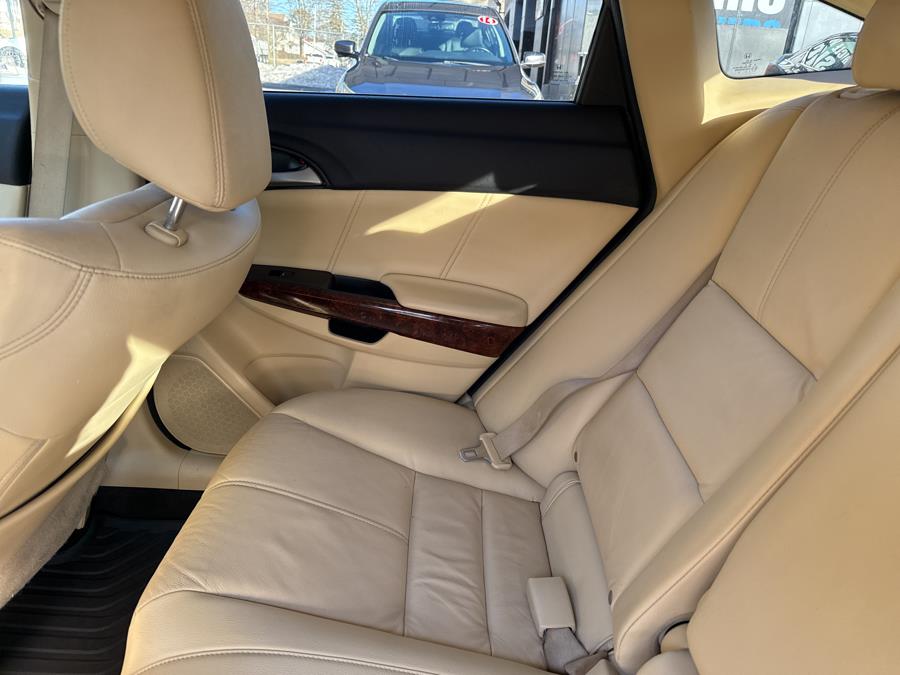 2010 Honda Accord Crosstour 4WD 5dr EX-L, available for sale in Hartford, Connecticut | HPG Auto Sales LLC. Hartford, Connecticut 2010 Honda Accord Crosstour 4WD 5dr EX-L, available for sale in Hartford, Connecticut | HPG Auto Sales LLC. Hartford, Connecticut