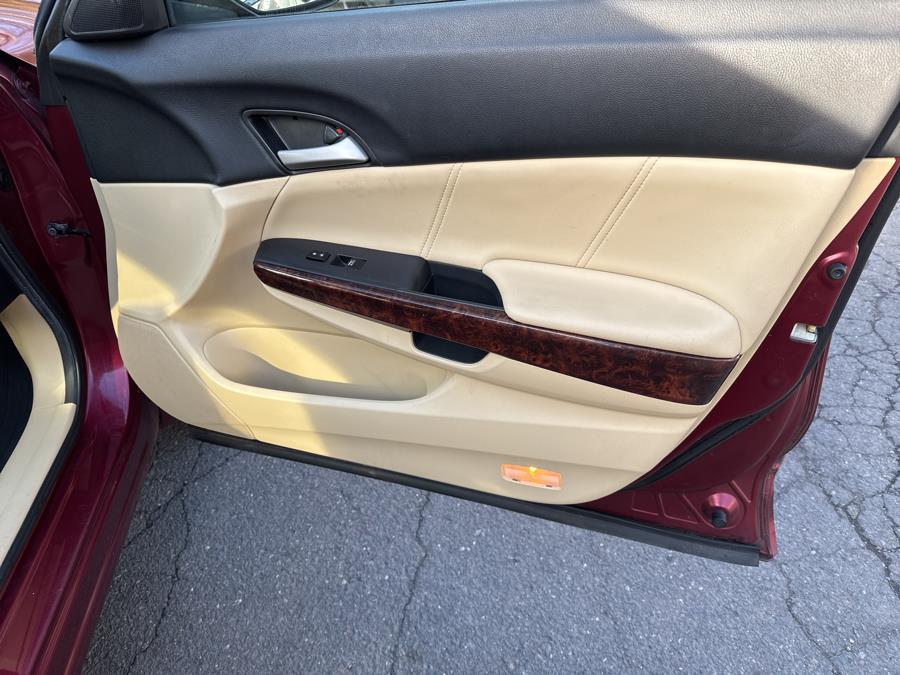 2010 Honda Accord Crosstour 4WD 5dr EX-L, available for sale in Hartford, Connecticut | HPG Auto Sales LLC. Hartford, Connecticut 2010 Honda Accord Crosstour 4WD 5dr EX-L, available for sale in Hartford, Connecticut | HPG Auto Sales LLC. Hartford, Connecticut
