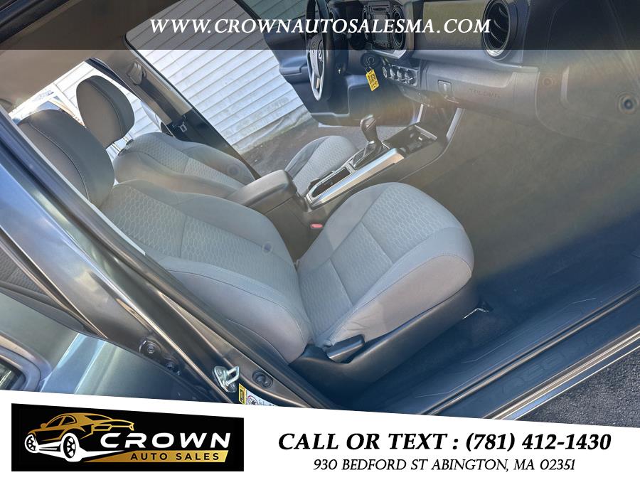 2017 Toyota Tacoma SR5 Double Cab 5'' Bed V6 4x4 AT (Natl), available for sale in Abington, Massachusetts | Crown Auto Sales. Abington, Massachusetts 2017 Toyota Tacoma SR5 Double Cab 5'' Bed V6 4x4 AT (Natl), available for sale in Abington, Massachusetts | Crown Auto Sales. Abington, Massachusetts