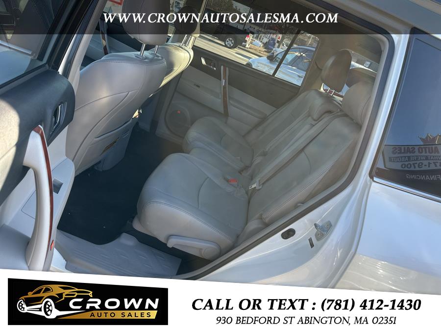 2013 Toyota Highlander 4WD 4dr V6 Limited (Natl), available for sale in Abington, Massachusetts | Crown Auto Sales. Abington, Massachusetts 2013 Toyota Highlander 4WD 4dr V6 Limited (Natl), available for sale in Abington, Massachusetts | Crown Auto Sales. Abington, Massachusetts