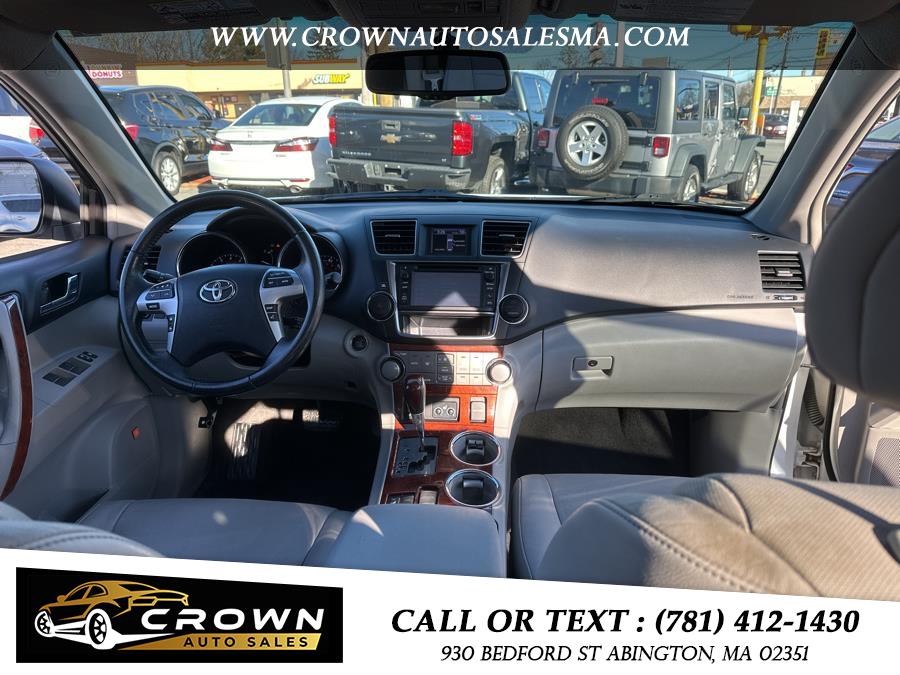 2013 Toyota Highlander 4WD 4dr V6 Limited (Natl), available for sale in Abington, Massachusetts | Crown Auto Sales. Abington, Massachusetts 2013 Toyota Highlander 4WD 4dr V6 Limited (Natl), available for sale in Abington, Massachusetts | Crown Auto Sales. Abington, Massachusetts