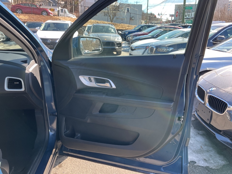 2017 Chevrolet Equinox AWD 4dr LT w/1LT, available for sale in Waterbury, Connecticut | Jim Juliani Motors. Waterbury, Connecticut 2017 Chevrolet Equinox AWD 4dr LT w/1LT, available for sale in Waterbury, Connecticut | Jim Juliani Motors. Waterbury, Connecticut