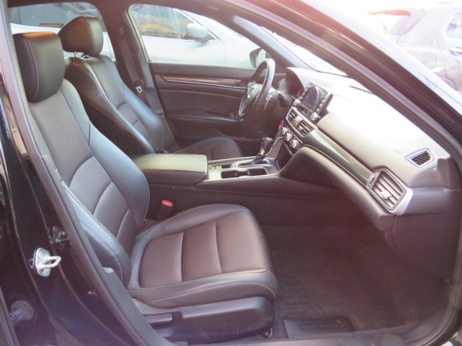 2018 Honda Accord Sedan Sport Black edition, available for sale in Middle Village, New York | Road Masters II INC. Middle Village, New York 2018 Honda Accord Sedan Sport Black edition, available for sale in Middle Village, New York | Road Masters II INC. Middle Village, New York