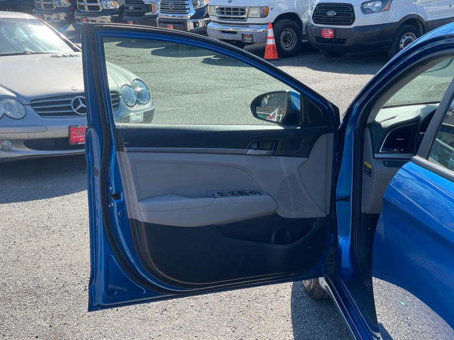 2017 Hyundai Elantra SE 2.0L Auto (Alabama) *Ltd Avail*, available for sale in Irvington , New Jersey | Auto Haus of Irvington Corp. Irvington , New Jersey 2017 Hyundai Elantra SE 2.0L Auto (Alabama) *Ltd Avail*, available for sale in Irvington , New Jersey | Auto Haus of Irvington Corp. Irvington , New Jersey