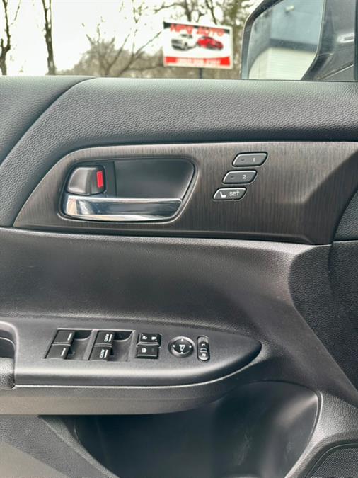 2015 Honda Accord Sedan 4dr V6 Auto EX-L, available for sale in Hartford, Connecticut | HPG Auto Sales LLC. Hartford, Connecticut 2015 Honda Accord Sedan 4dr V6 Auto EX-L, available for sale in Hartford, Connecticut | HPG Auto Sales LLC. Hartford, Connecticut