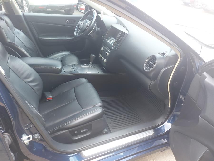 2014 Nissan Maxima 4dr Sdn 3.5 SV w/Premium Pkg, available for sale in West Hartford, Connecticut | Chadrad Motors llc. West Hartford, Connecticut 2014 Nissan Maxima 4dr Sdn 3.5 SV w/Premium Pkg, available for sale in West Hartford, Connecticut | Chadrad Motors llc. West Hartford, Connecticut