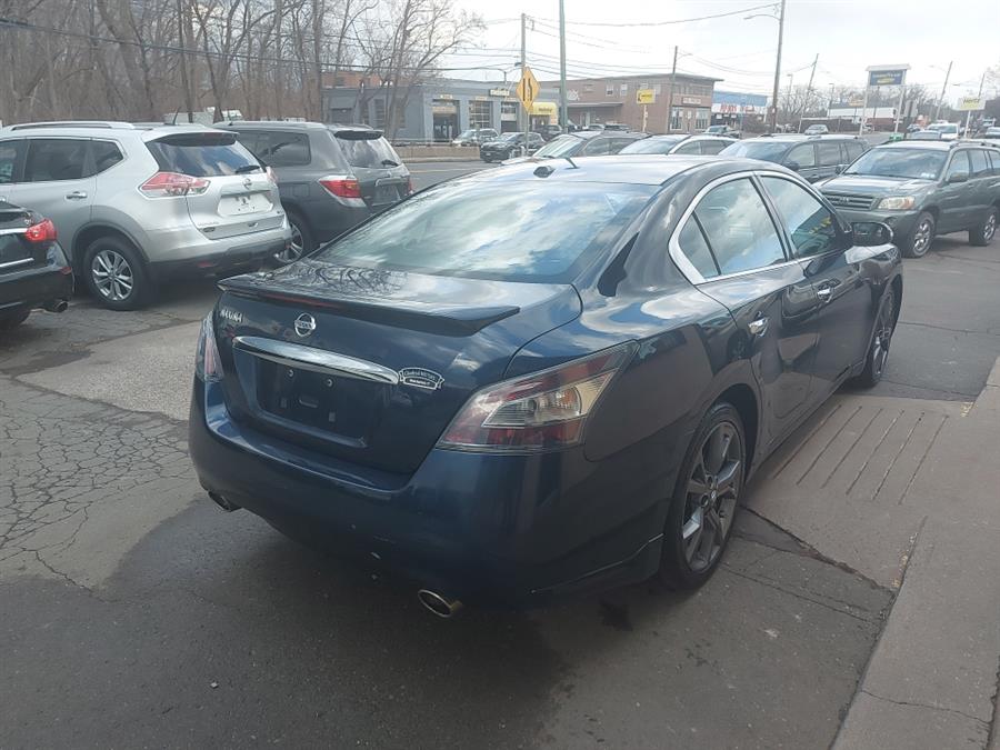 2014 Nissan Maxima 4dr Sdn 3.5 SV w/Premium Pkg, available for sale in West Hartford, Connecticut | Chadrad Motors llc. West Hartford, Connecticut 2014 Nissan Maxima 4dr Sdn 3.5 SV w/Premium Pkg, available for sale in West Hartford, Connecticut | Chadrad Motors llc. West Hartford, Connecticut