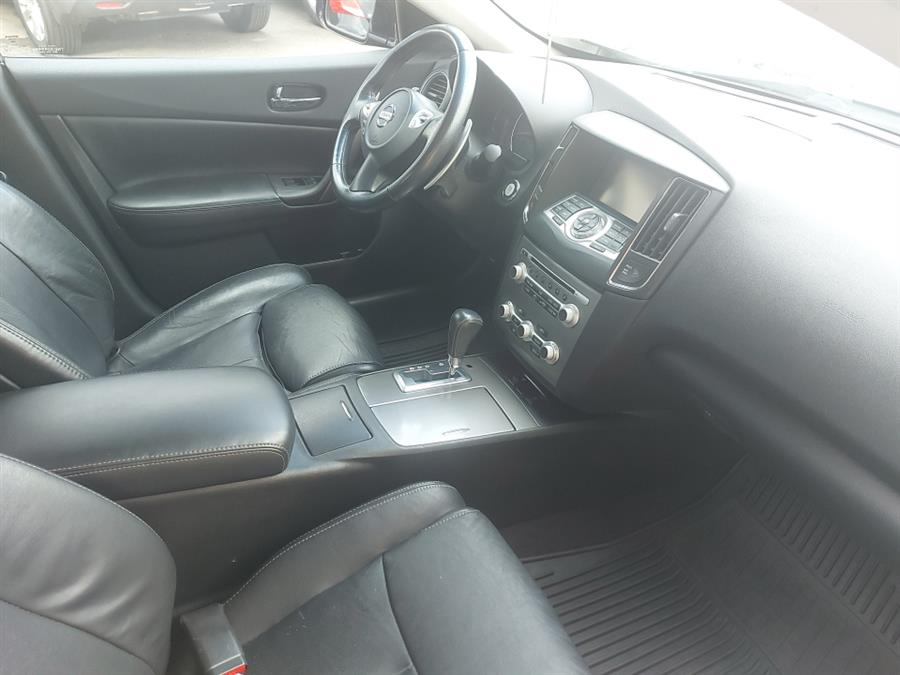 2014 Nissan Maxima 4dr Sdn 3.5 SV w/Premium Pkg, available for sale in West Hartford, Connecticut | Chadrad Motors llc. West Hartford, Connecticut 2014 Nissan Maxima 4dr Sdn 3.5 SV w/Premium Pkg, available for sale in West Hartford, Connecticut | Chadrad Motors llc. West Hartford, Connecticut