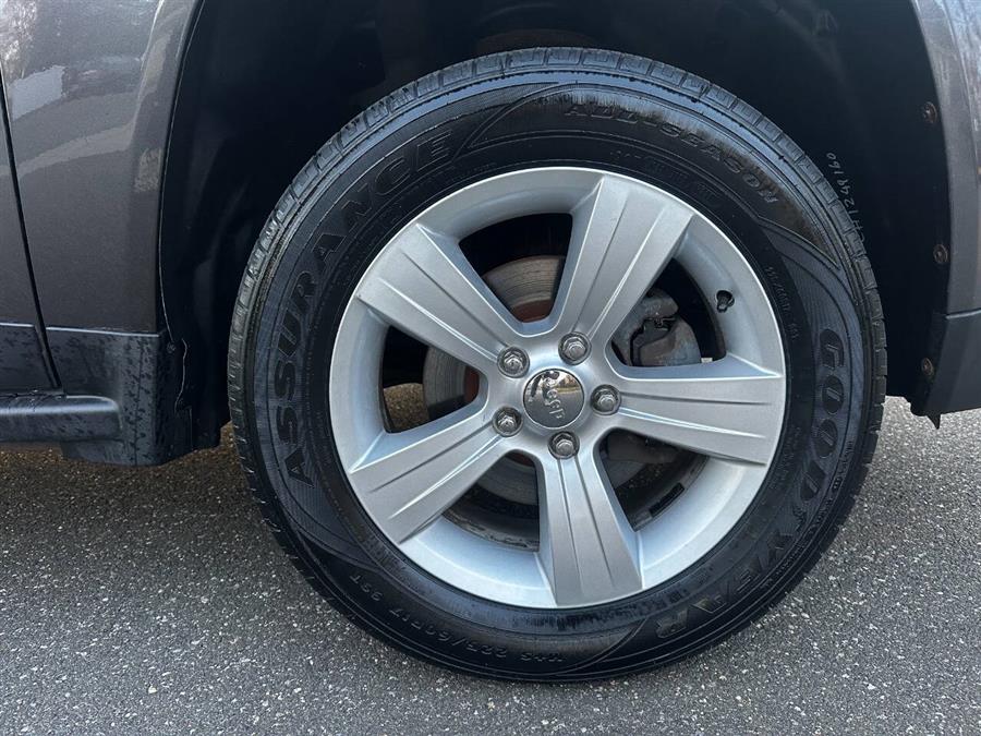 2014 Jeep Compass Sport 4x4 4dr SUV, available for sale in Hempstead, New York | VIP Auto Credit Express. Hempstead, New York 2014 Jeep Compass Sport 4x4 4dr SUV, available for sale in Hempstead, New York | VIP Auto Credit Express. Hempstead, New York