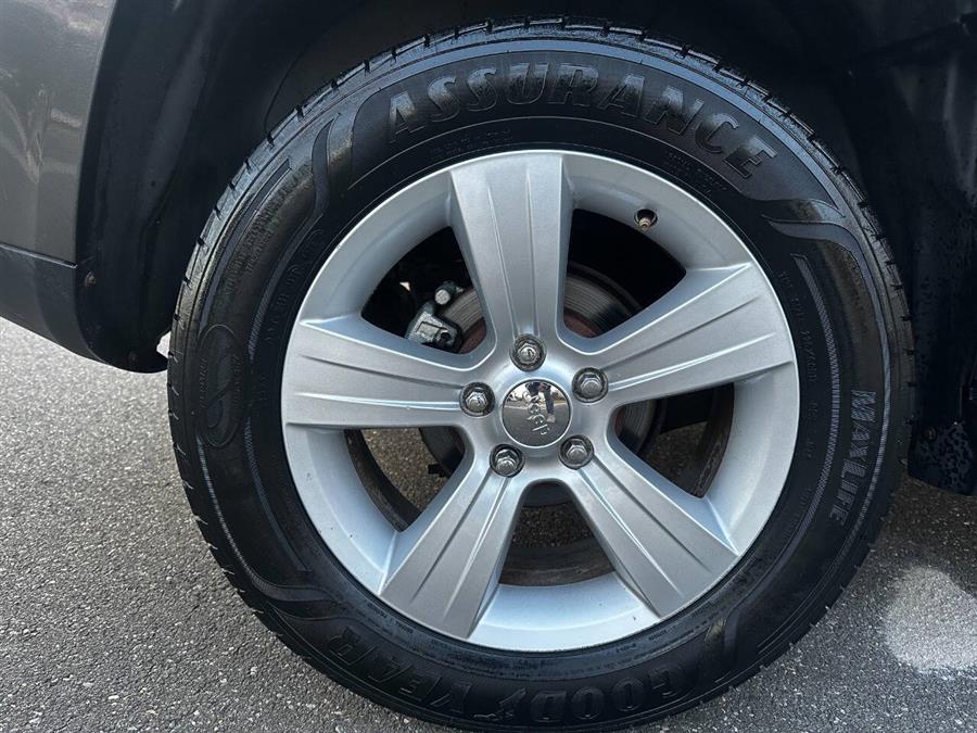 2014 Jeep Compass Sport 4x4 4dr SUV, available for sale in Hempstead, New York | VIP Auto Credit Express. Hempstead, New York 2014 Jeep Compass Sport 4x4 4dr SUV, available for sale in Hempstead, New York | VIP Auto Credit Express. Hempstead, New York