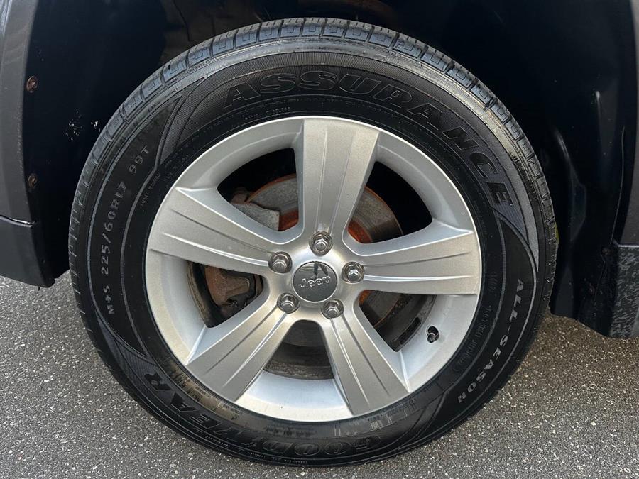 2014 Jeep Compass Sport 4x4 4dr SUV, available for sale in Hempstead, New York | VIP Auto Credit Express. Hempstead, New York 2014 Jeep Compass Sport 4x4 4dr SUV, available for sale in Hempstead, New York | VIP Auto Credit Express. Hempstead, New York