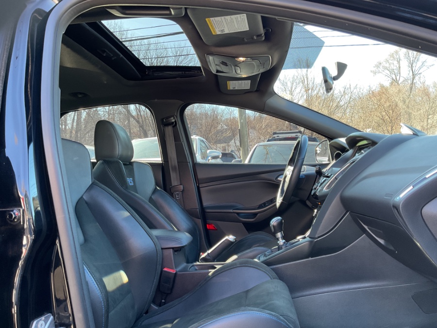 2017 Ford Focus RS Hatch, available for sale in Waterbury, Connecticut | Jim Juliani Motors. Waterbury, Connecticut 2017 Ford Focus RS Hatch, available for sale in Waterbury, Connecticut | Jim Juliani Motors. Waterbury, Connecticut