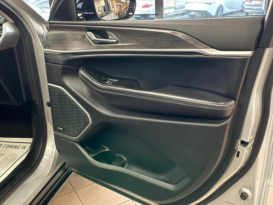 2021 Jeep Grand Cherokee L Limited 4x4, available for sale in Massapequa Park, New York | Power Motors East. Massapequa Park, New York 2021 Jeep Grand Cherokee L Limited 4x4, available for sale in Massapequa Park, New York | Power Motors East. Massapequa Park, New York
