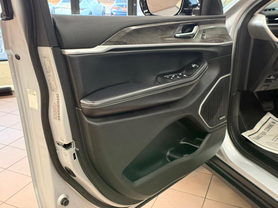 2021 Jeep Grand Cherokee L Limited 4x4, available for sale in Massapequa Park, New York | Power Motors East. Massapequa Park, New York 2021 Jeep Grand Cherokee L Limited 4x4, available for sale in Massapequa Park, New York | Power Motors East. Massapequa Park, New York