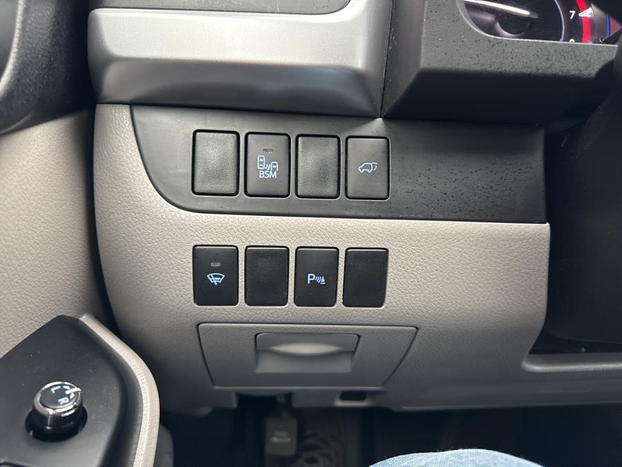 2015 Toyota Highlander AWD 4dr V6 Limited, available for sale in Waterbury, Connecticut | National Auto Brokers, Inc.. Waterbury, Connecticut 2015 Toyota Highlander AWD 4dr V6 Limited, available for sale in Waterbury, Connecticut | National Auto Brokers, Inc.. Waterbury, Connecticut