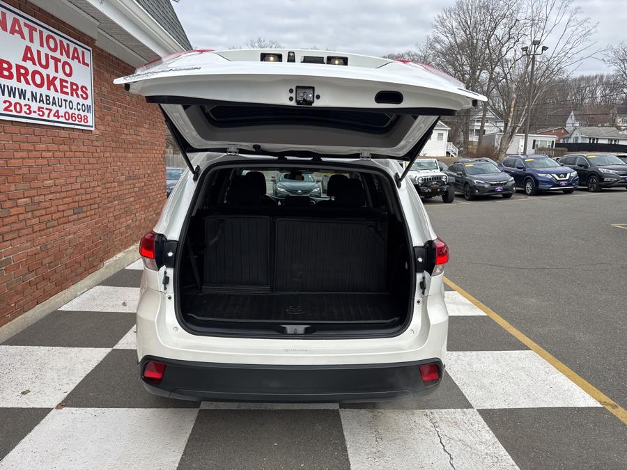 2017 Toyota Highlander LE V6 AWD, available for sale in Waterbury, Connecticut | National Auto Brokers, Inc.. Waterbury, Connecticut 2017 Toyota Highlander LE V6 AWD, available for sale in Waterbury, Connecticut | National Auto Brokers, Inc.. Waterbury, Connecticut