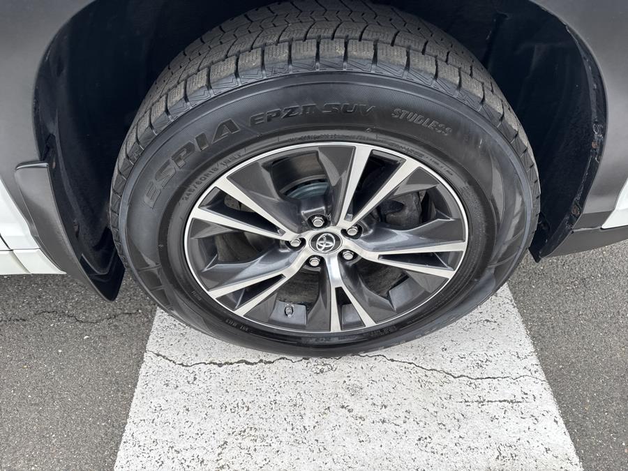 2017 Toyota Highlander LE V6 AWD, available for sale in Waterbury, Connecticut | National Auto Brokers, Inc.. Waterbury, Connecticut 2017 Toyota Highlander LE V6 AWD, available for sale in Waterbury, Connecticut | National Auto Brokers, Inc.. Waterbury, Connecticut