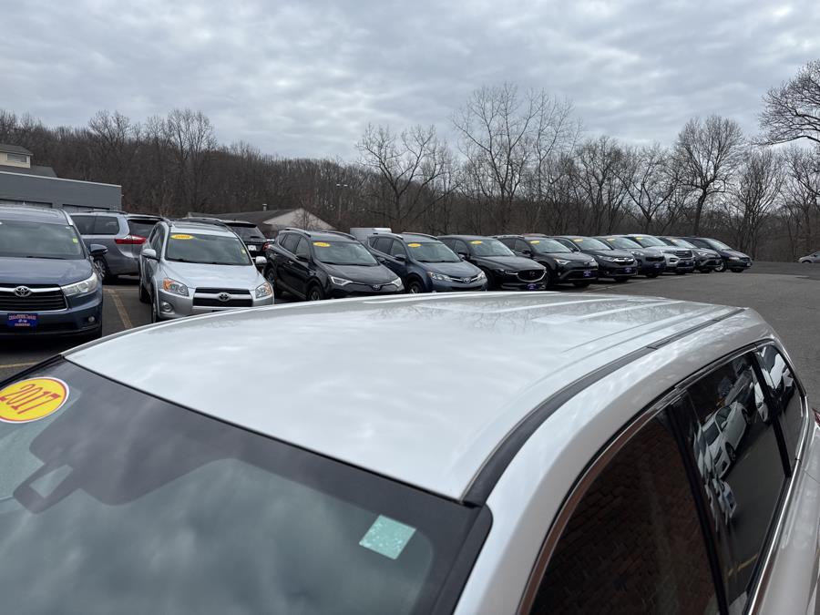 2017 Toyota Highlander LE V6 AWD, available for sale in Waterbury, Connecticut | National Auto Brokers, Inc.. Waterbury, Connecticut 2017 Toyota Highlander LE V6 AWD, available for sale in Waterbury, Connecticut | National Auto Brokers, Inc.. Waterbury, Connecticut